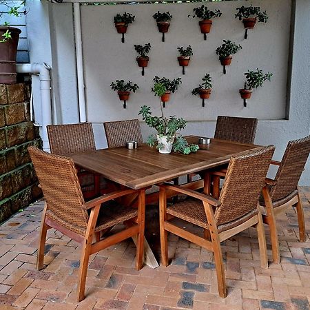 Four Palms Accommodation Durbanville Zewnętrze zdjęcie